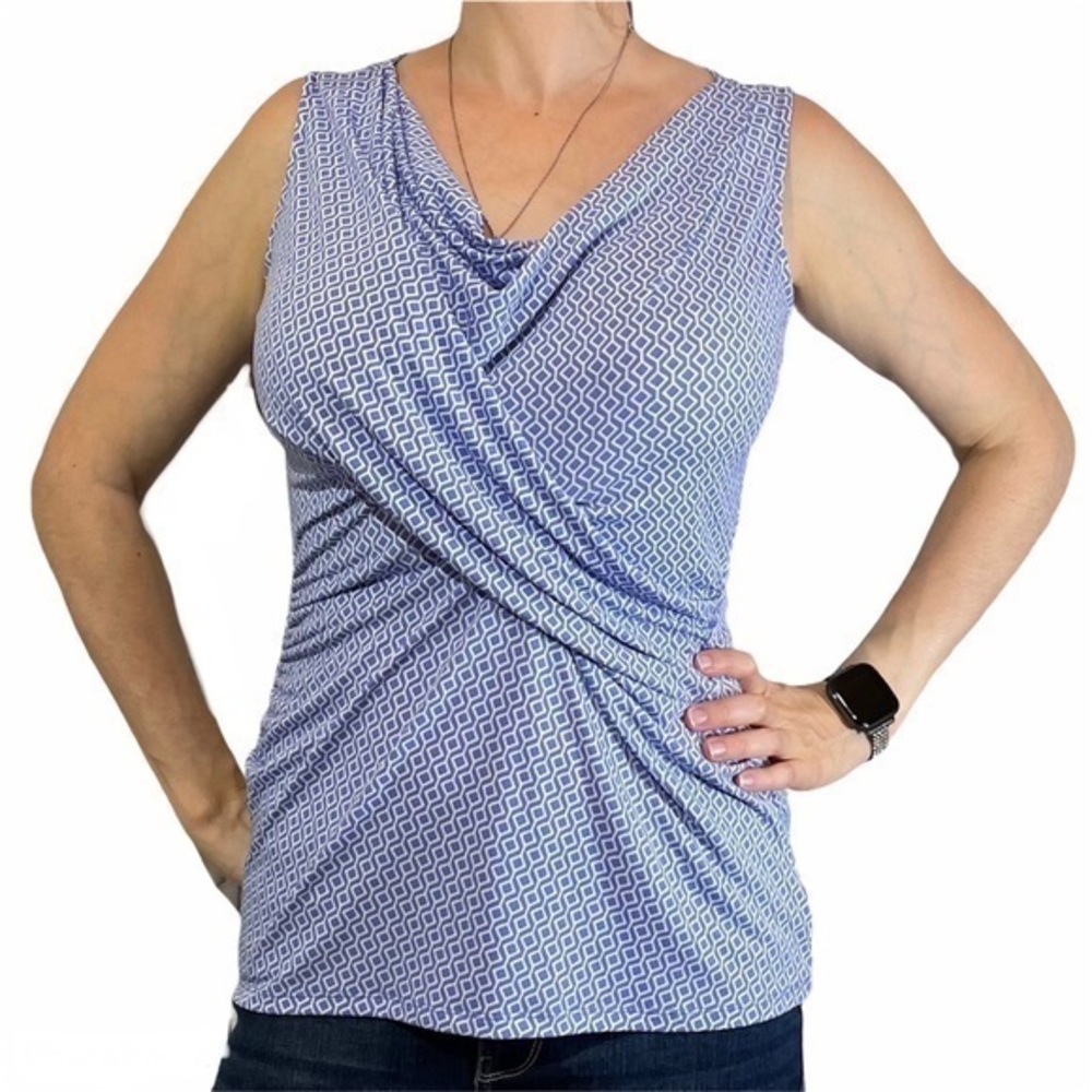 NEW YORK & COMPANY Light Blue Geo Blouse Medium